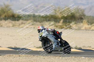 media/Dec-04-2025-Racers Edge (Thu) [[5ebc9f124d]]/3-B Group/1-Session 1 (Turn 7)/